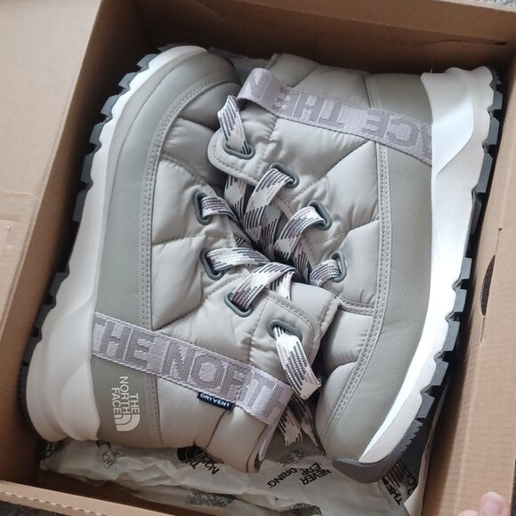 🆕️BNIB The North Face Thermoball Luxe Lace Up Waterproof Boots, Size 9/40 - Picture 1 of 16